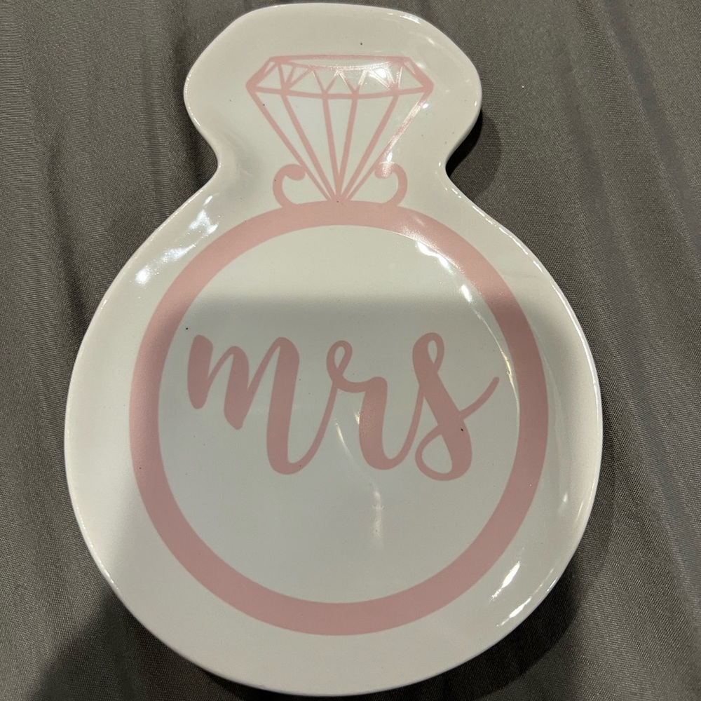 Mrs ring dish